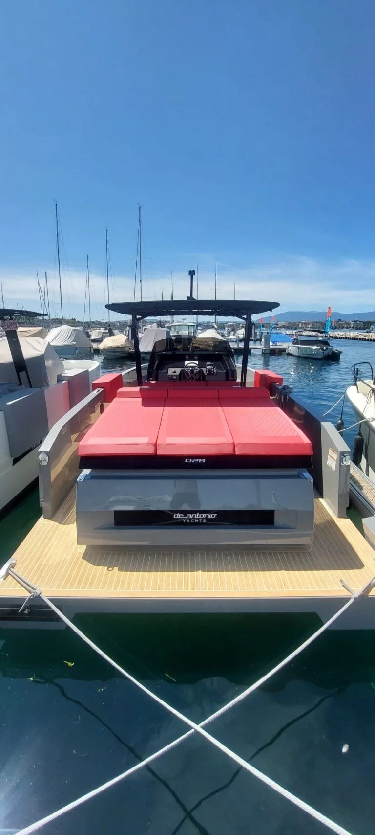 slider 0 De Antonio Yachts D28 Open